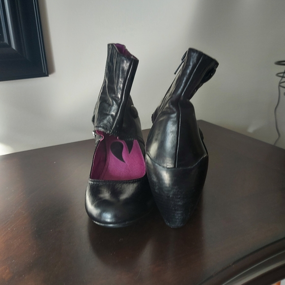 Booties - Picture 2 of 4